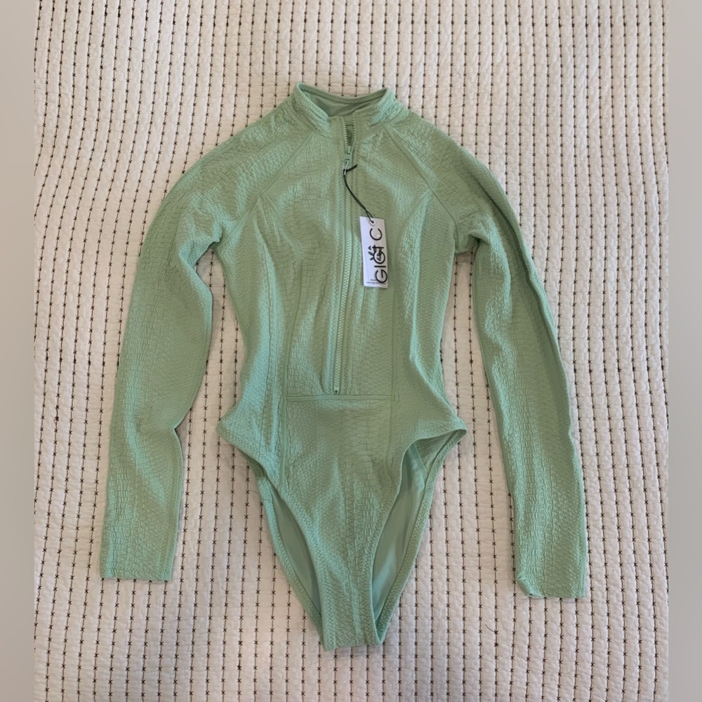 Free People x GiGi C One Piece Surf Wetsuit Swimsuit size small - Picture 2 of 9